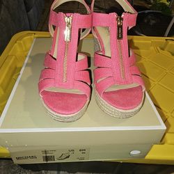 Michael Kors Berkley Wedge Size 6
