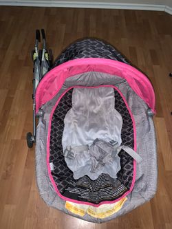 Baby rocker napper bassinet