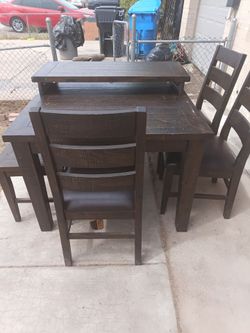 Kitchen table