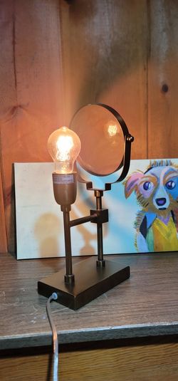 Vintage Edison Bulb Lamp With Magnifying Glass