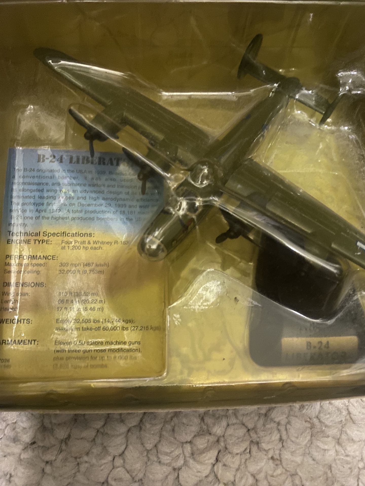 MODEL AIRPLANE