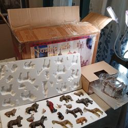 New Unused Noah's Ark Set Wooden With Animal Figurines (contact info removed)29 Made In China 