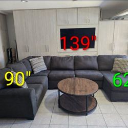 Large Sectional in Excellent Condition