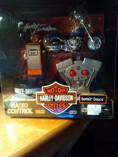 Radio Control Harley Softail.    New Never Opened.   Nice Gift