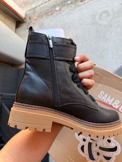 New girl boots 8.5