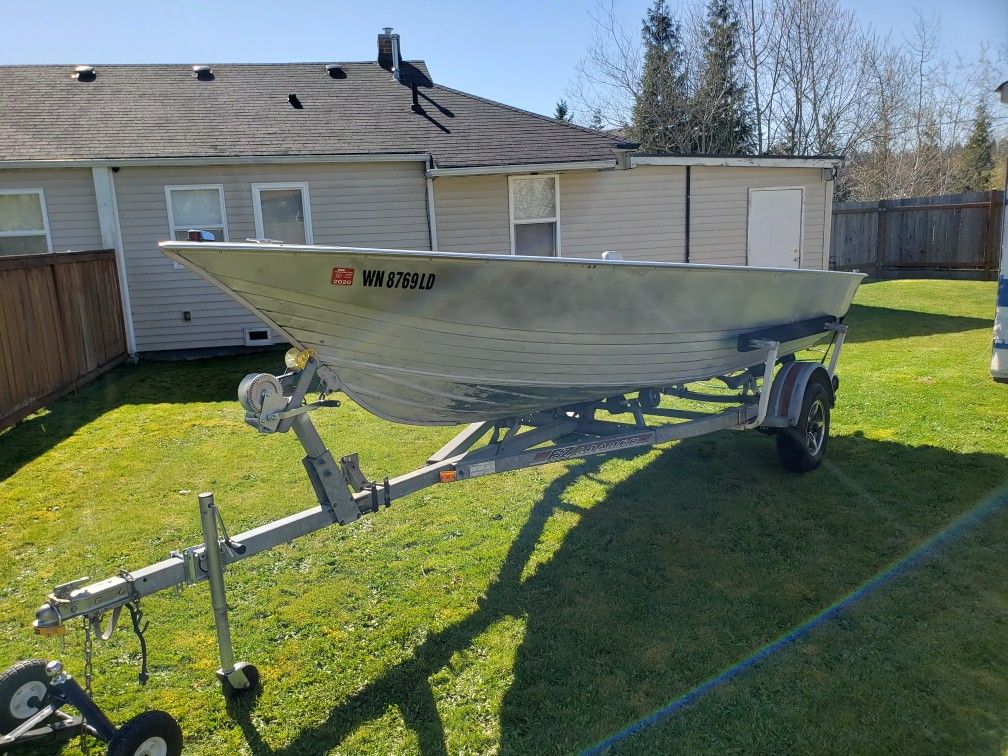 16' GREGOR ALUMINUM BOAT