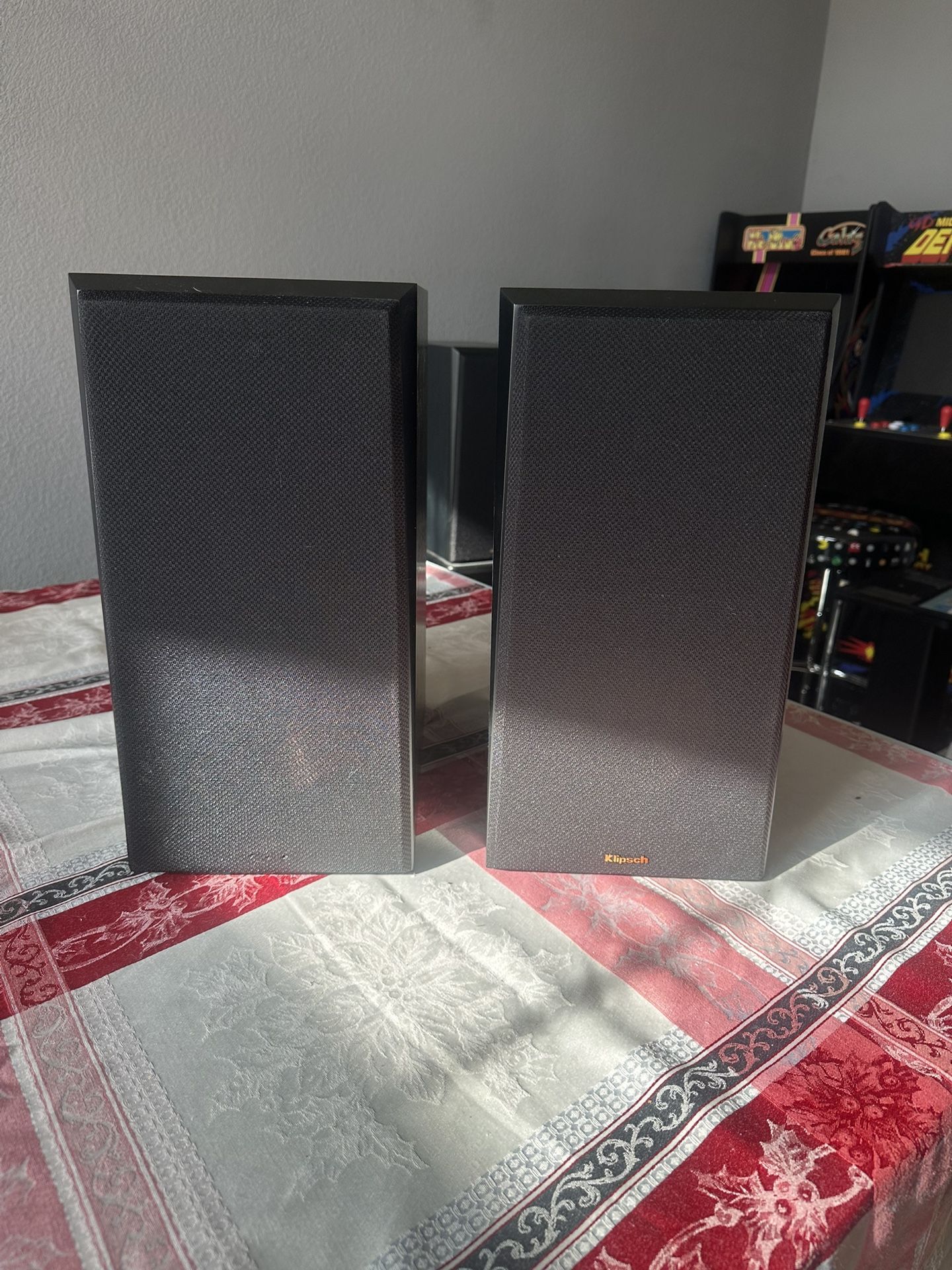 KLIPSCH BOOKSHELF SPEAKERS