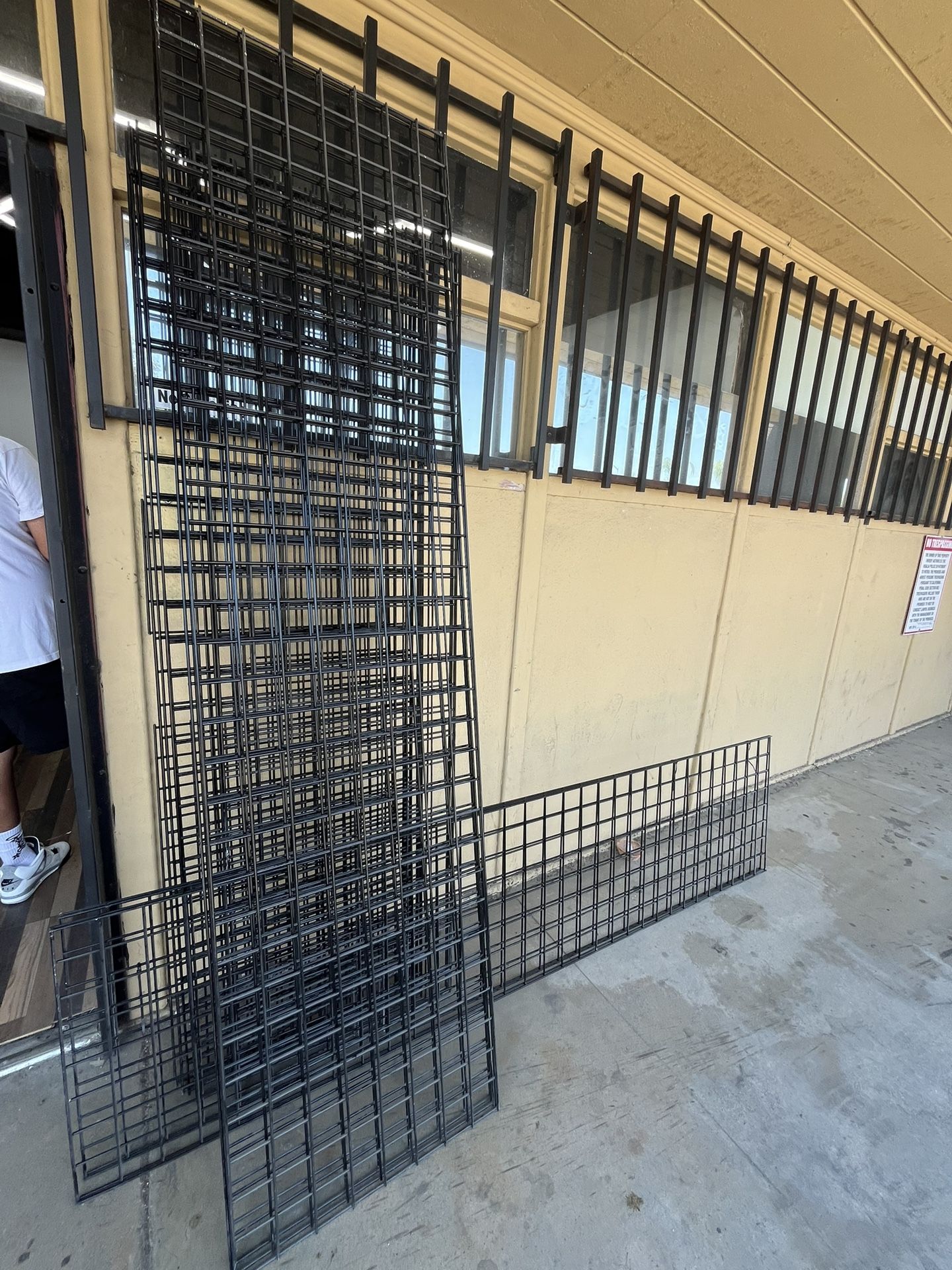 2 / 8 Feet Metal Shelves   11 Of Them 