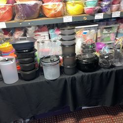 Tupperware 