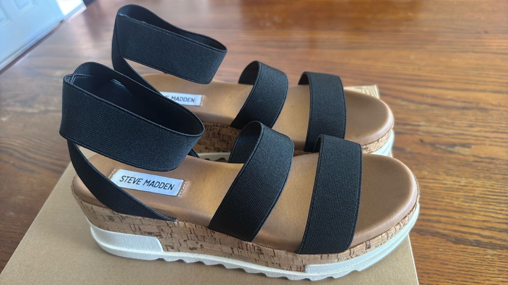 Steve Madden Women’s Shoe Size 8, Beladona Black