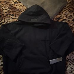 Essential Hoodie Size M