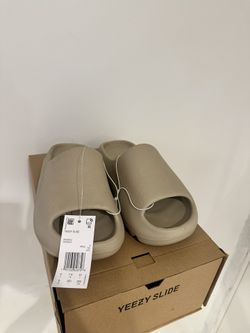 Yeezy Slides 