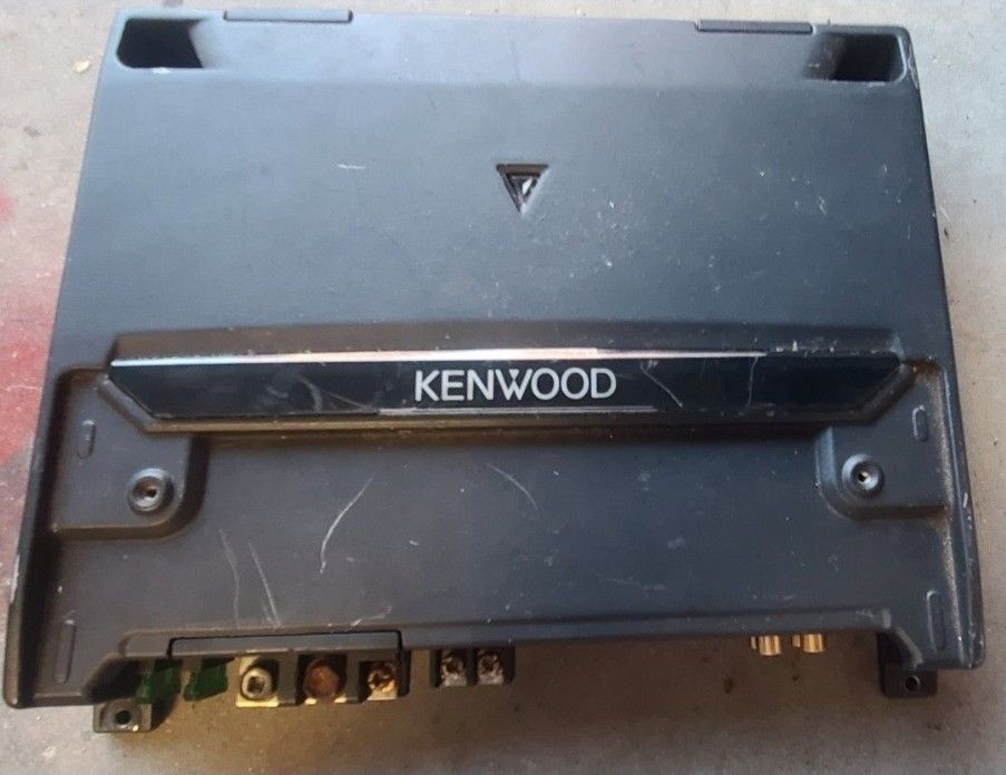 Kenwood Low-profile 1000watt 500rms amp 