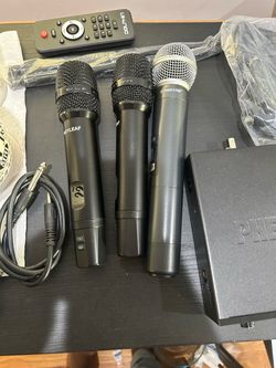 PHENYX PRO microphones AND DOLPHIN SPEAKER