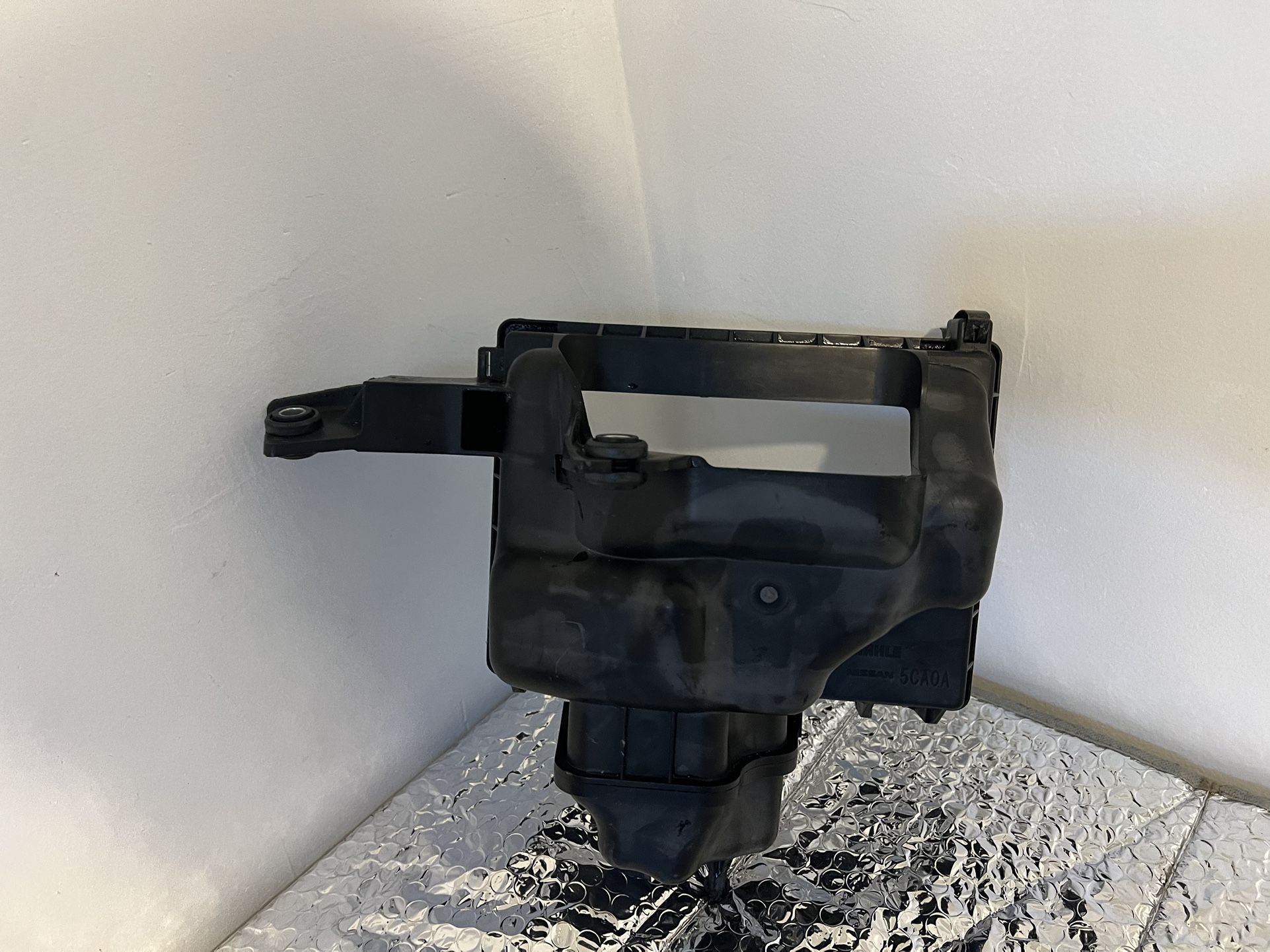 Infiniti Q50 Q60 Air Intake Filter Box Front Cover