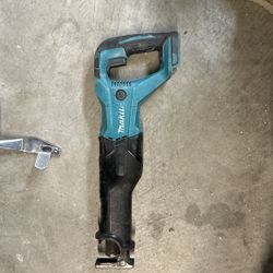 Makita 18v Sawzall