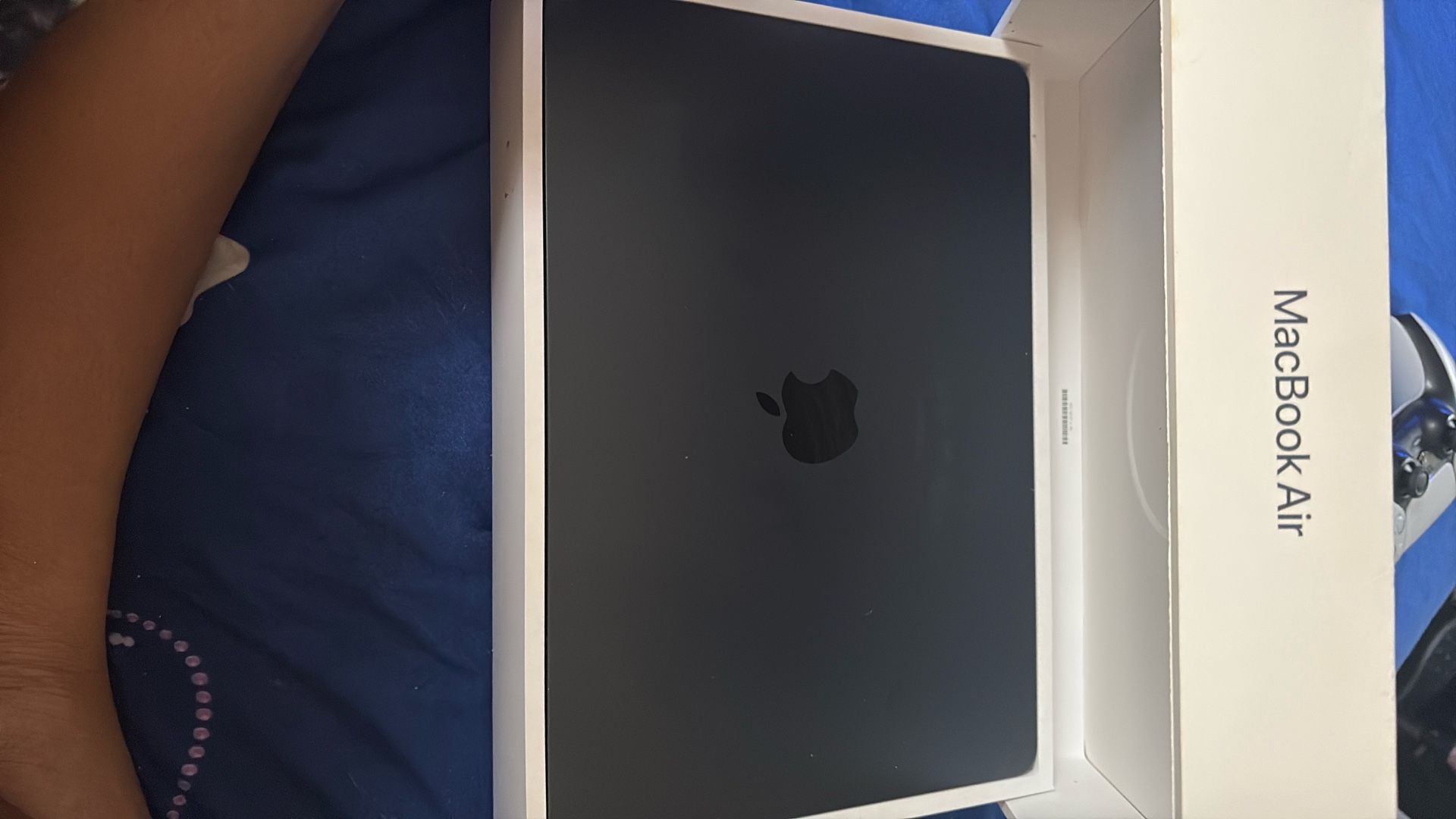 MacBook Air (2025) Midnight