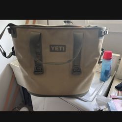 YETI HOPPER 40 COOLER