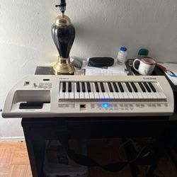Roland Lucina AX-09Keytar