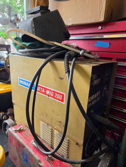 Welder Hobart Beta Mig 200