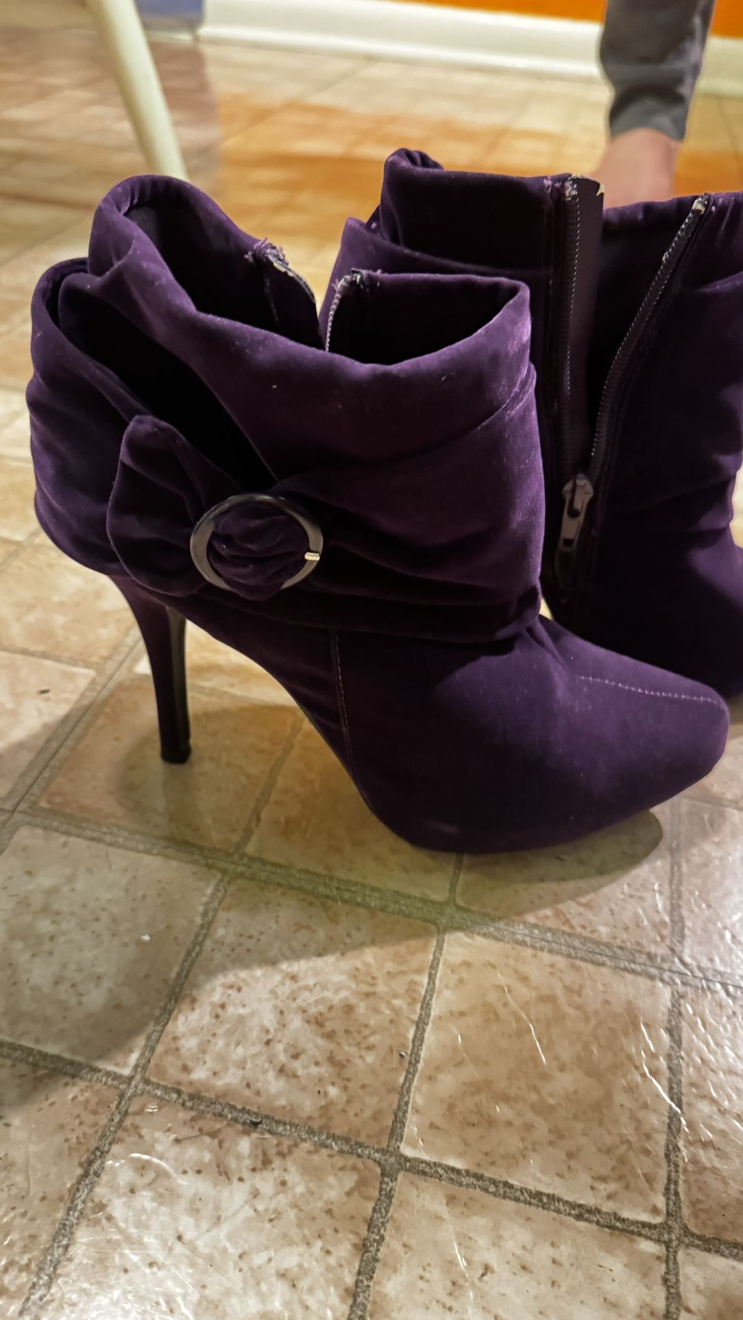 High Heels Ankle Boots Size 7,5 