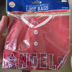 BRAND NEW Angels Birthday Gift Bags.