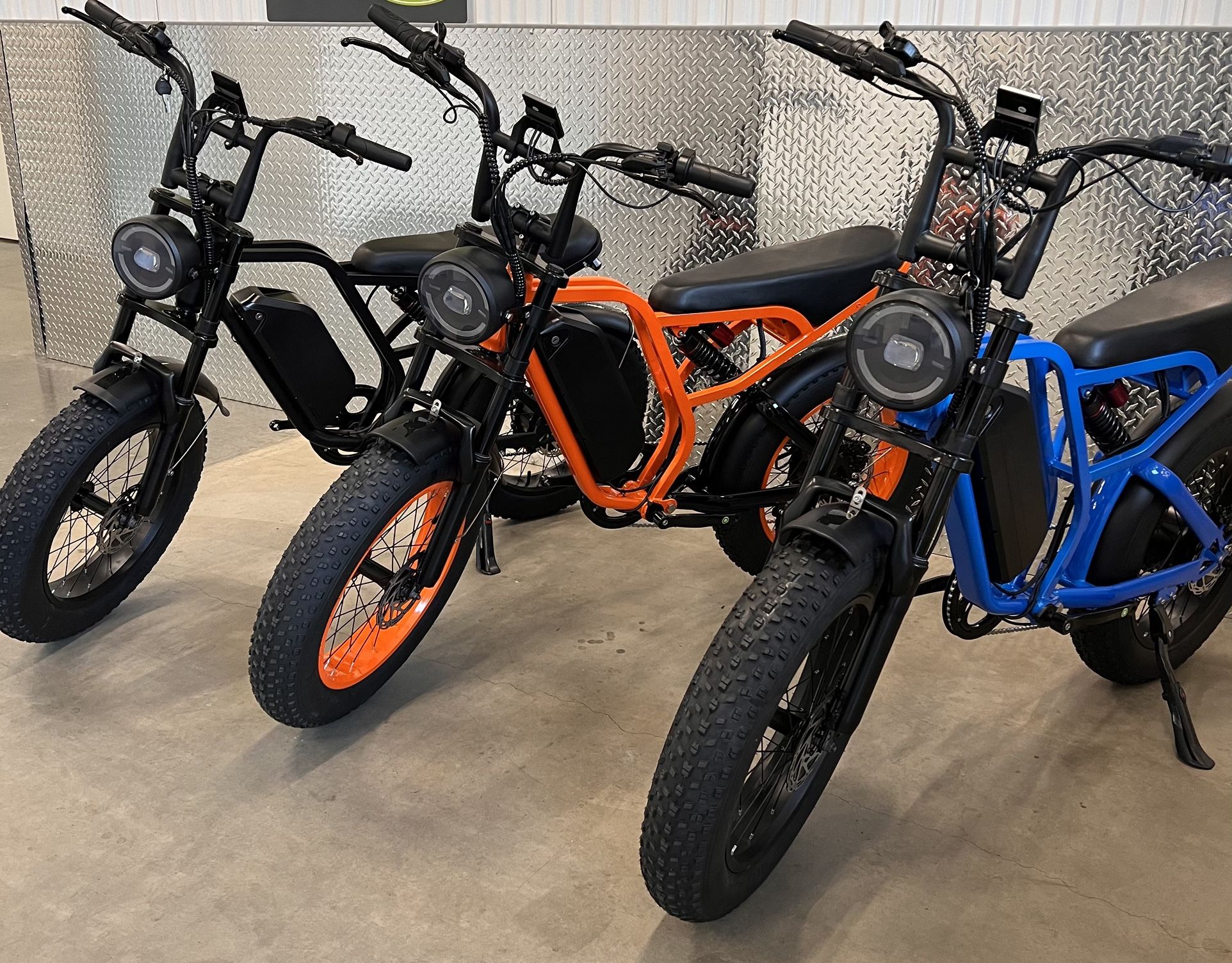 52V/1500W Electric E-bike, 40mph, 20ah Battery/20x4.0 Tire/Hydraulic Brakes