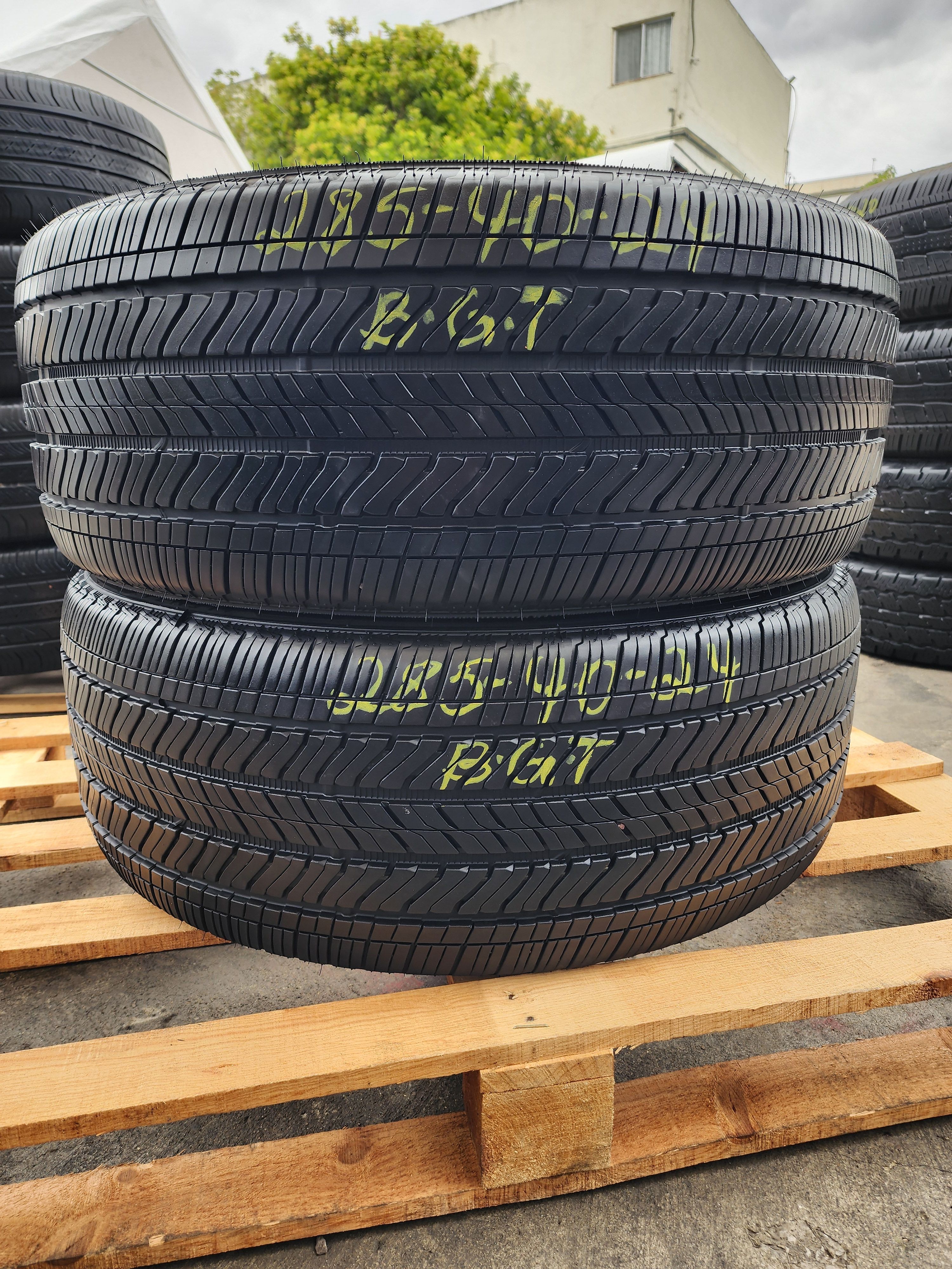 285 40R 24 USED TIRES BRIDGESTONE ALENZA 2854024 USED TIRES (PAIR) MOUNT BALANCE INCLUDED