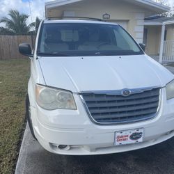 2008 Chrysler Town & Country