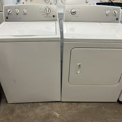 Kenmore Washer And Kenmore Eléctric Dryer 