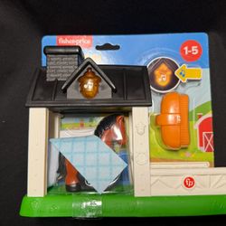 Fisher-Price Little People Light & Sound Horse Stable Playset