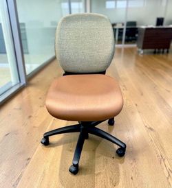 ⭕️ Dauphin German Ergonomic Industrial Task Adjustable Chair