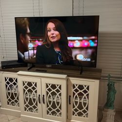 Samsung TV 50” Crystal