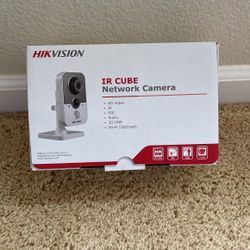 Hikvision 4mm Indoor 1.3MP 3D IR Cube Network Security Camera #  DS-2CD2442FWDIW
