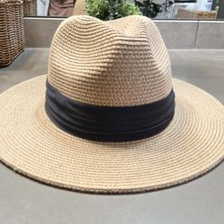 Women's Fedora Hat.Size Medium. Straw