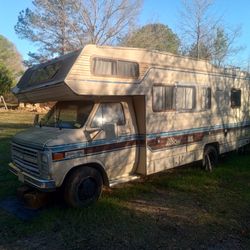 1987 Chevy G30 Tioga Camper 