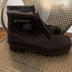 Steel toe short rubber boots size 10