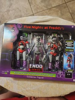 Five Nights at Freddy's Endo Series Roxanne Wolf Collector Figure Set