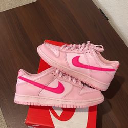 Nike Dunk Low ‘Triple pink’