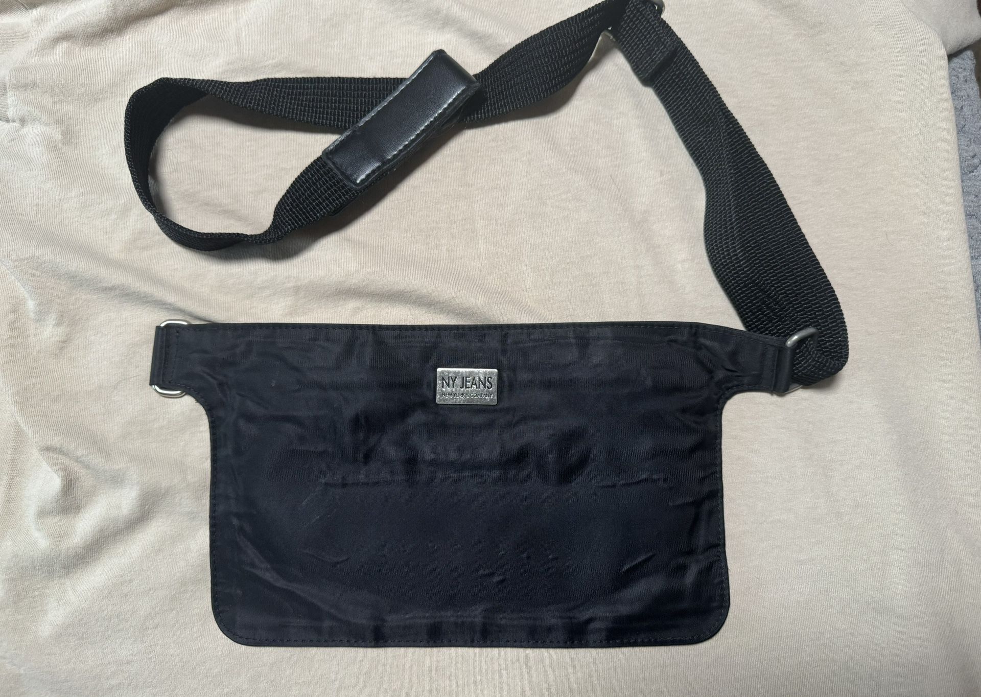 Waist Travel bag NY Asking $ 8 Local Sale Only 