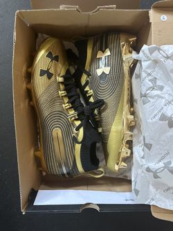 Under Armor Spotlight Football Cleats