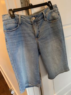 Ladies light blue denim shorts
