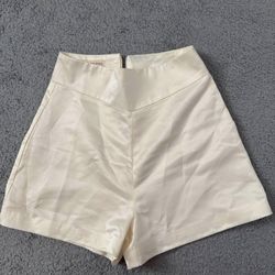 Short pants