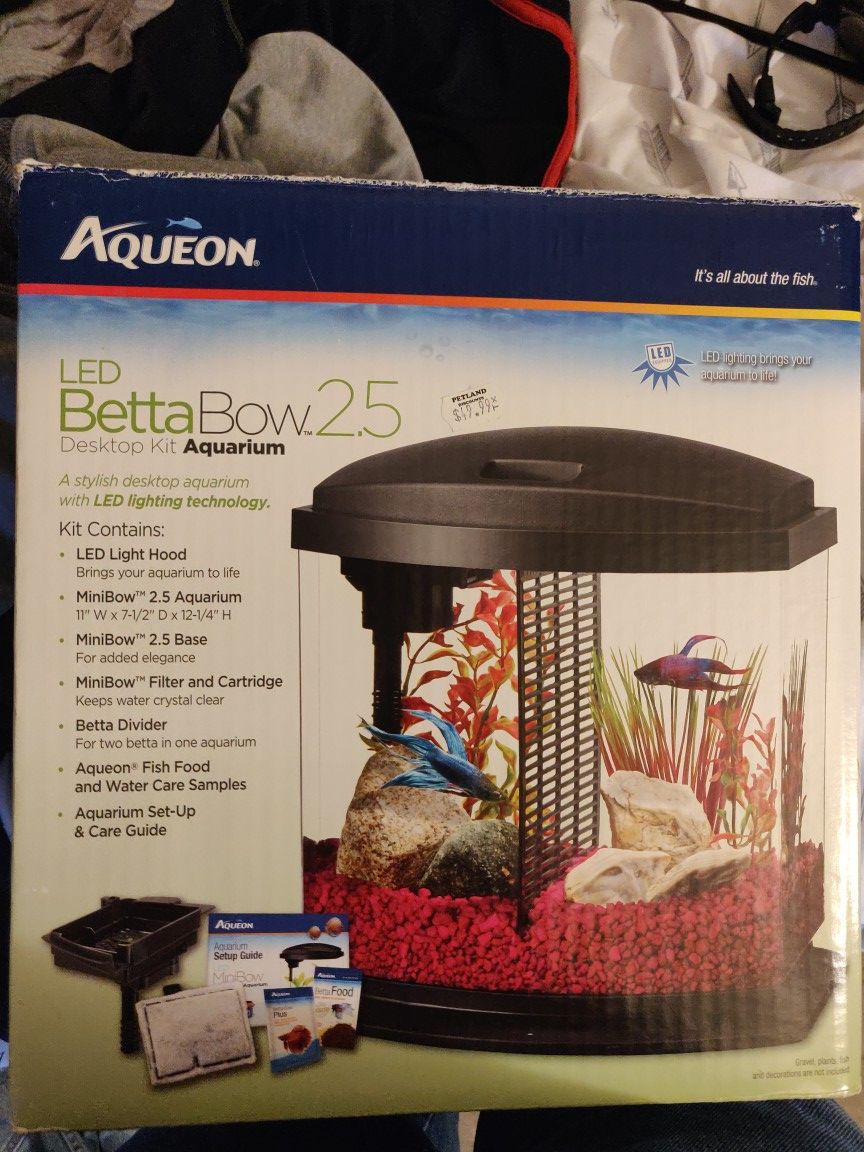 Aqueon BettaBow 2.5 mini aquarium fish tank