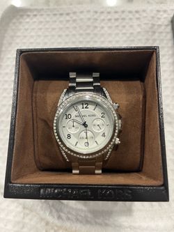 Womens Micheal Kors big Face Watch New in box with tags