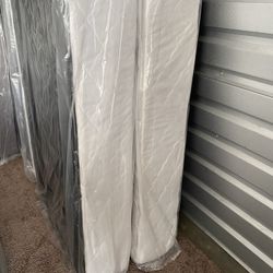 New King Size B0xspring. Delivery Is Available 