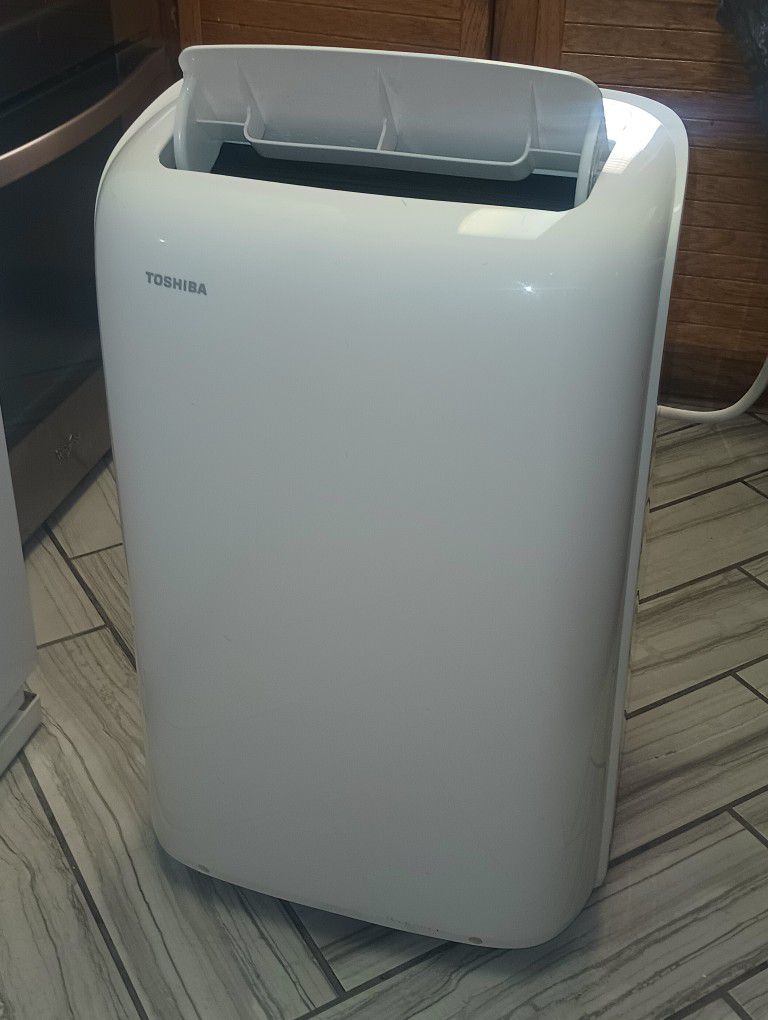 Toshiba Portable Air Conditioner | Brand New |  115V|  BTU/H 12000 