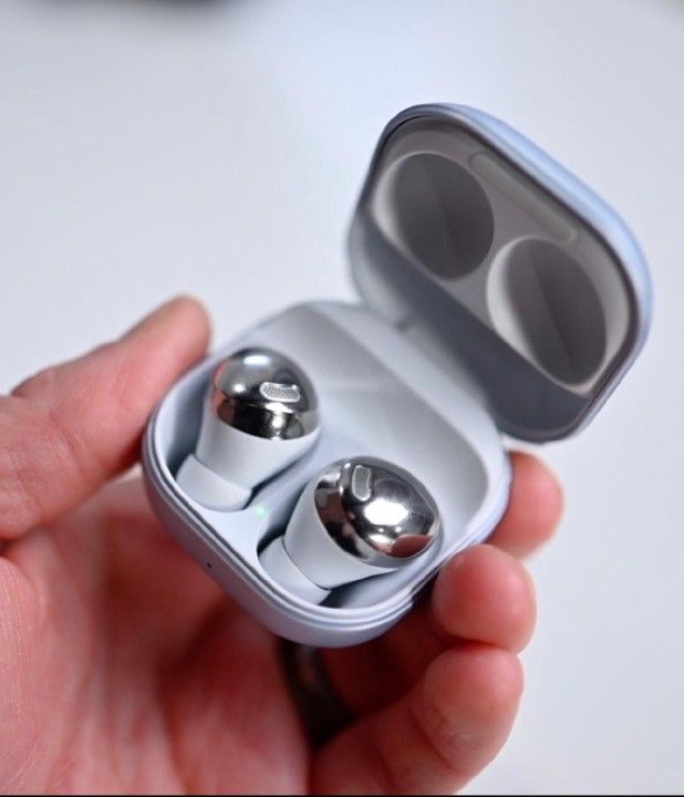 BRAND NEW 🔥 🔥 Samsung Galaxy Buds Pro 🔥🔥Wireless Headset Bluetooth Silver 🔥🔥