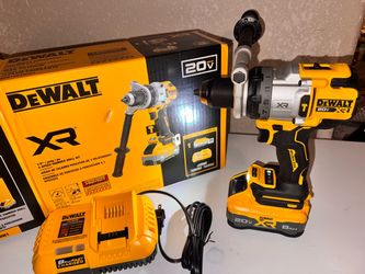DeWalt 20V XR Brushless Hammer Drill Kit