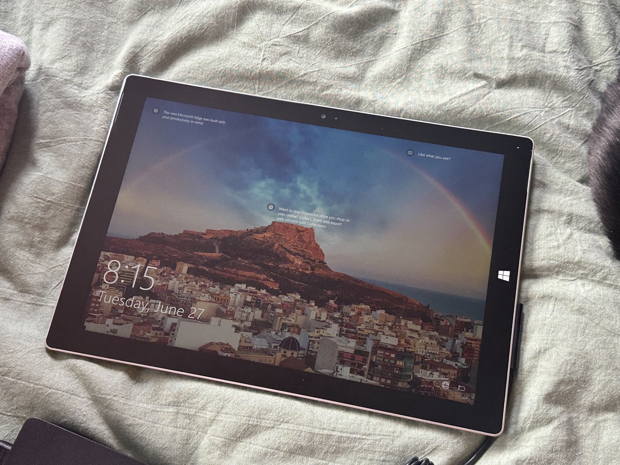 Microsoft Surface Pro 3 - Renewed